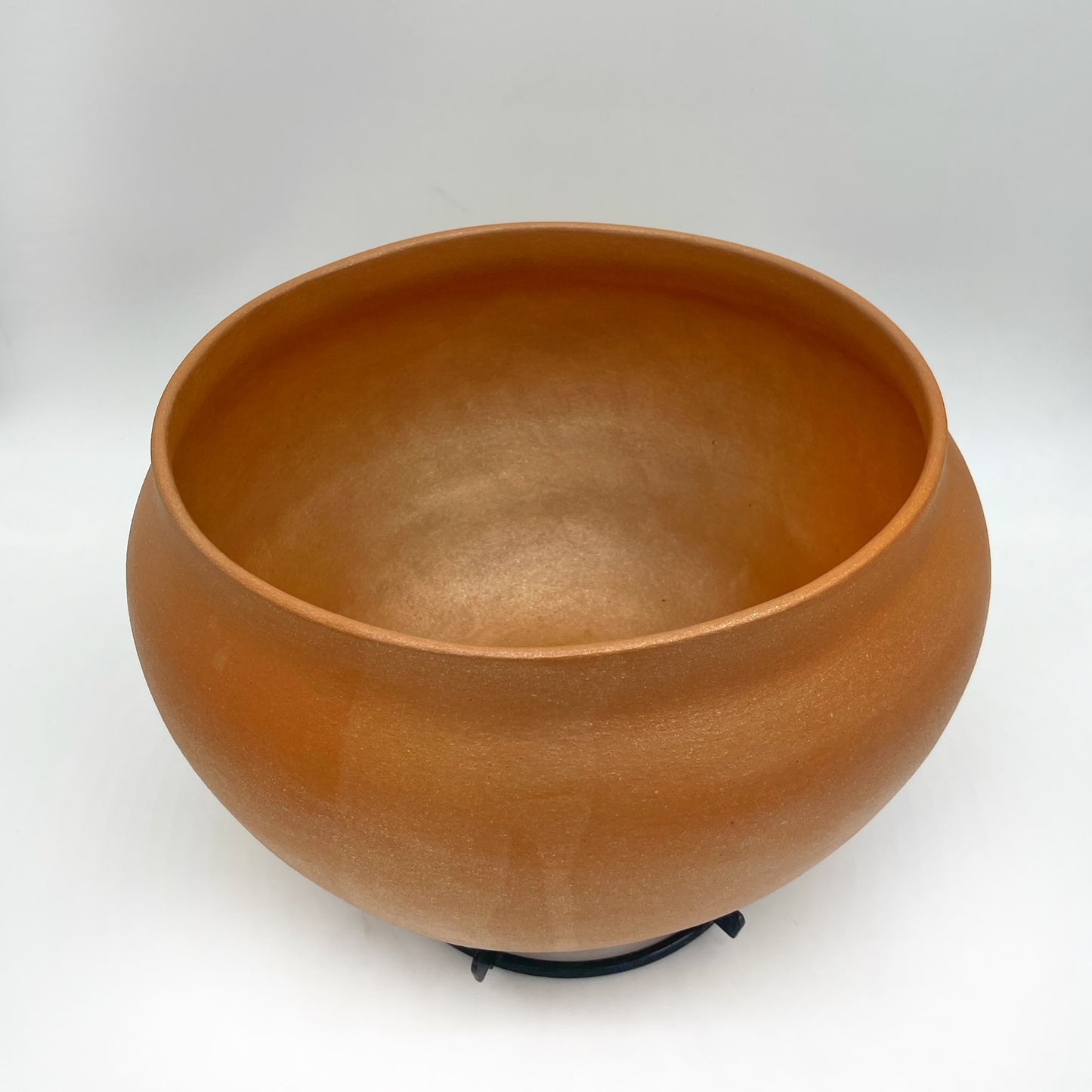 Clarence Cruz ~ 11 Quart Traditional Mica Bean pot, 8 3/4" x 13 1/2" x 13 1/2"