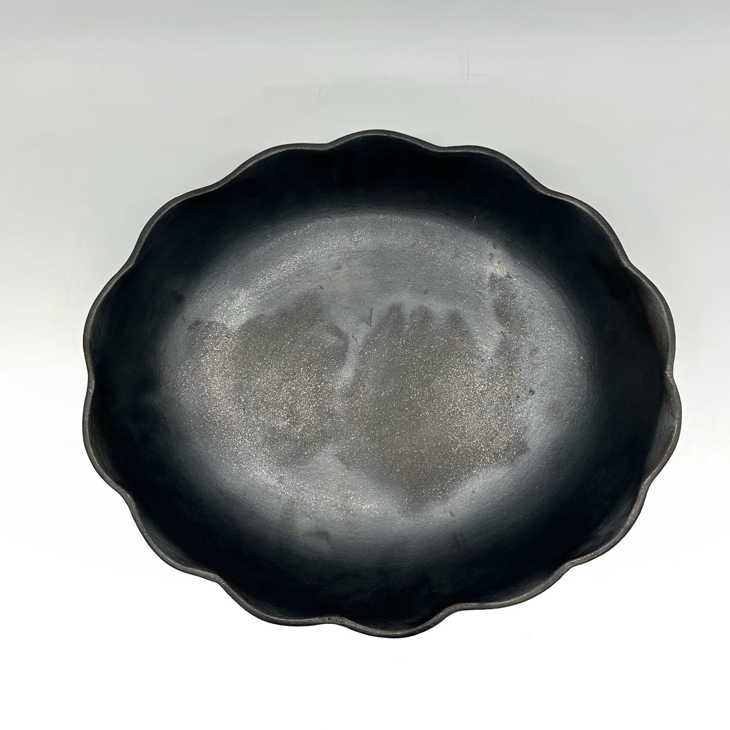 Lorenzo Mendez ~ 4 1/4 Quart Black Oval Open Roaster, 3 1/4" x 14 1/8" x 12"