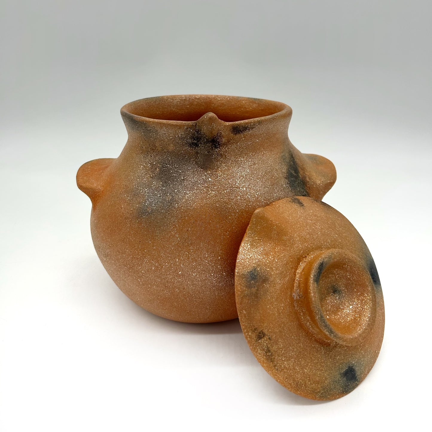 Lee Onstott - 2 1/2 Quart Mica Bean Pot, 7 1/2" x 8" x 6 3/4"