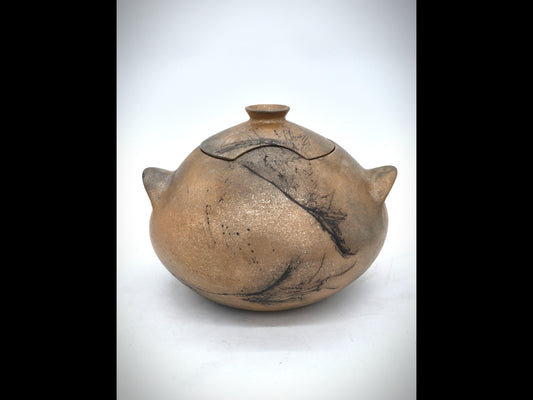 Mary Elaine ~ 2 Quart Casserole style pot, w/lid, handles and horsehair 6" x 4" x 8 "