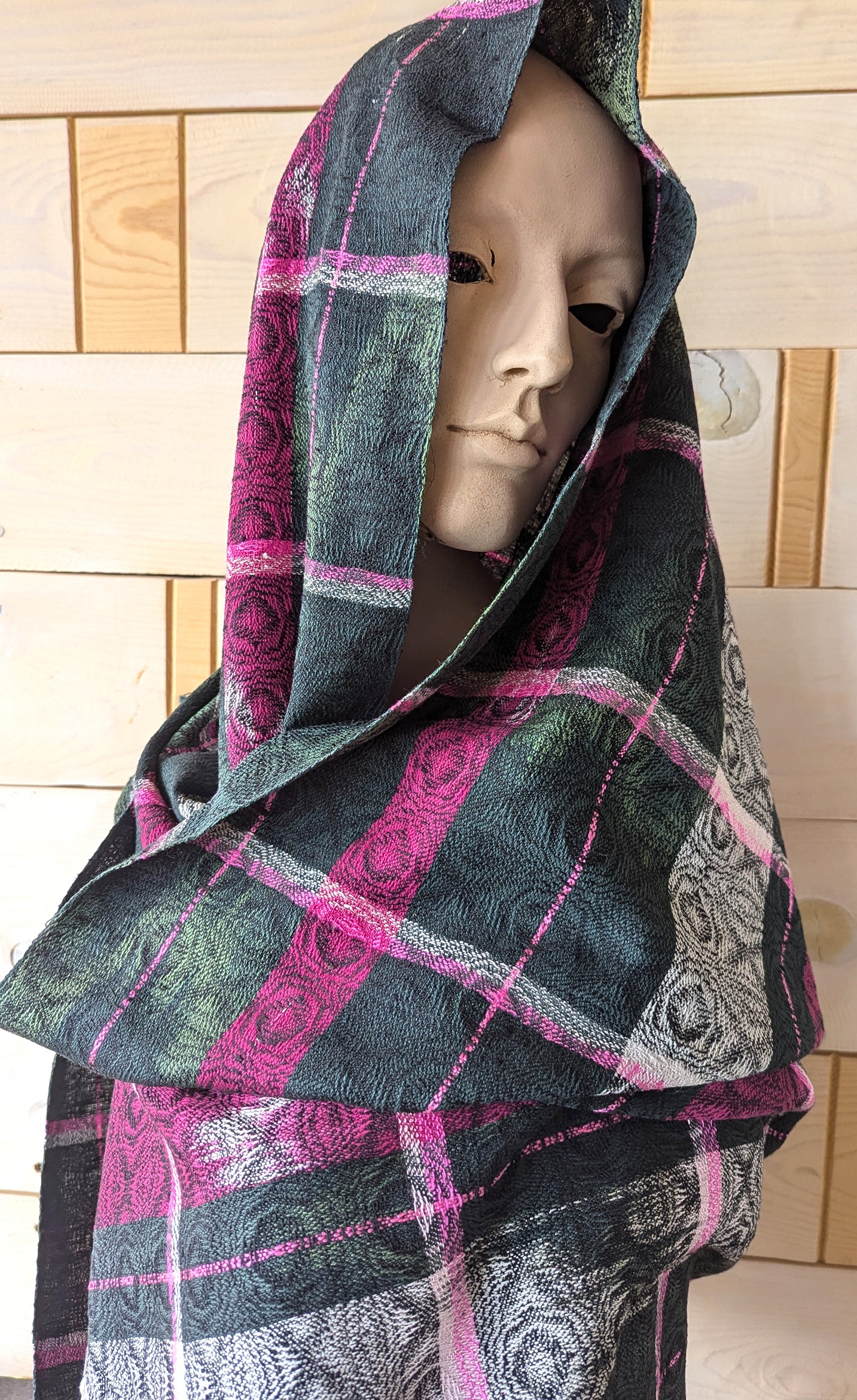 Speer / Daller  ~ Plaid Noir Weaving