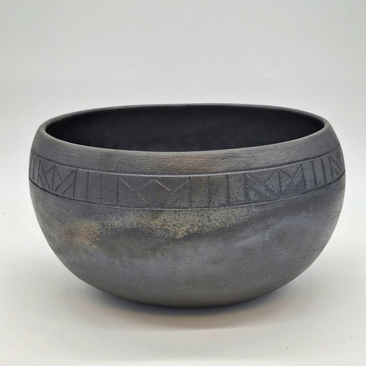 Clarence Cruz ~ 5 1/4 Quart Mica Open Bowl, 5 3/4" x 11" x 11"