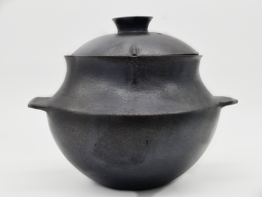 Lorenzo Mendez ~ 4 3/4 Quart Black Mica Bean Pot with Lid, 9" x 11" x 9 1/2"