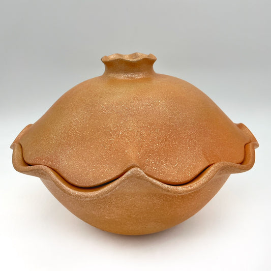 Andrea Byers ~ 3 1/2 Quart Fluted Soup Tureen, 8" x 11" x 11"