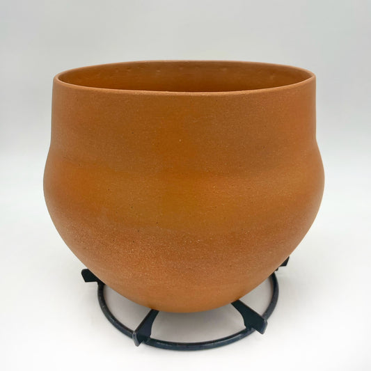 Clarence Cruz ~ 6 1/2 Quart Traditional Mica Bean pot, 8 1/4" x 10" x 10"