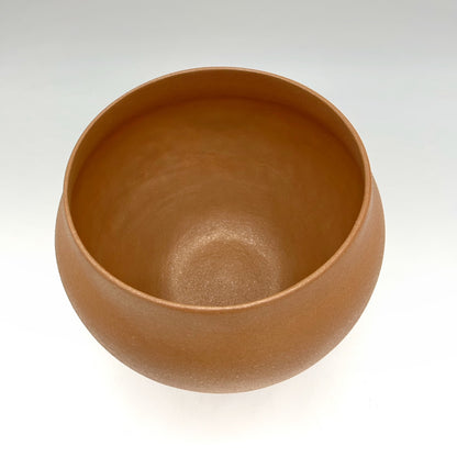 Clarence Cruz ~ 4 1/2 Quart Traditional Bean pot, 7 3/4" x 9" x 9"