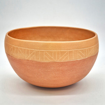 Clarence Cruz ~ 6 1/2 Quart Mica Open Bowl, 6 1/2" x 11" x 11"