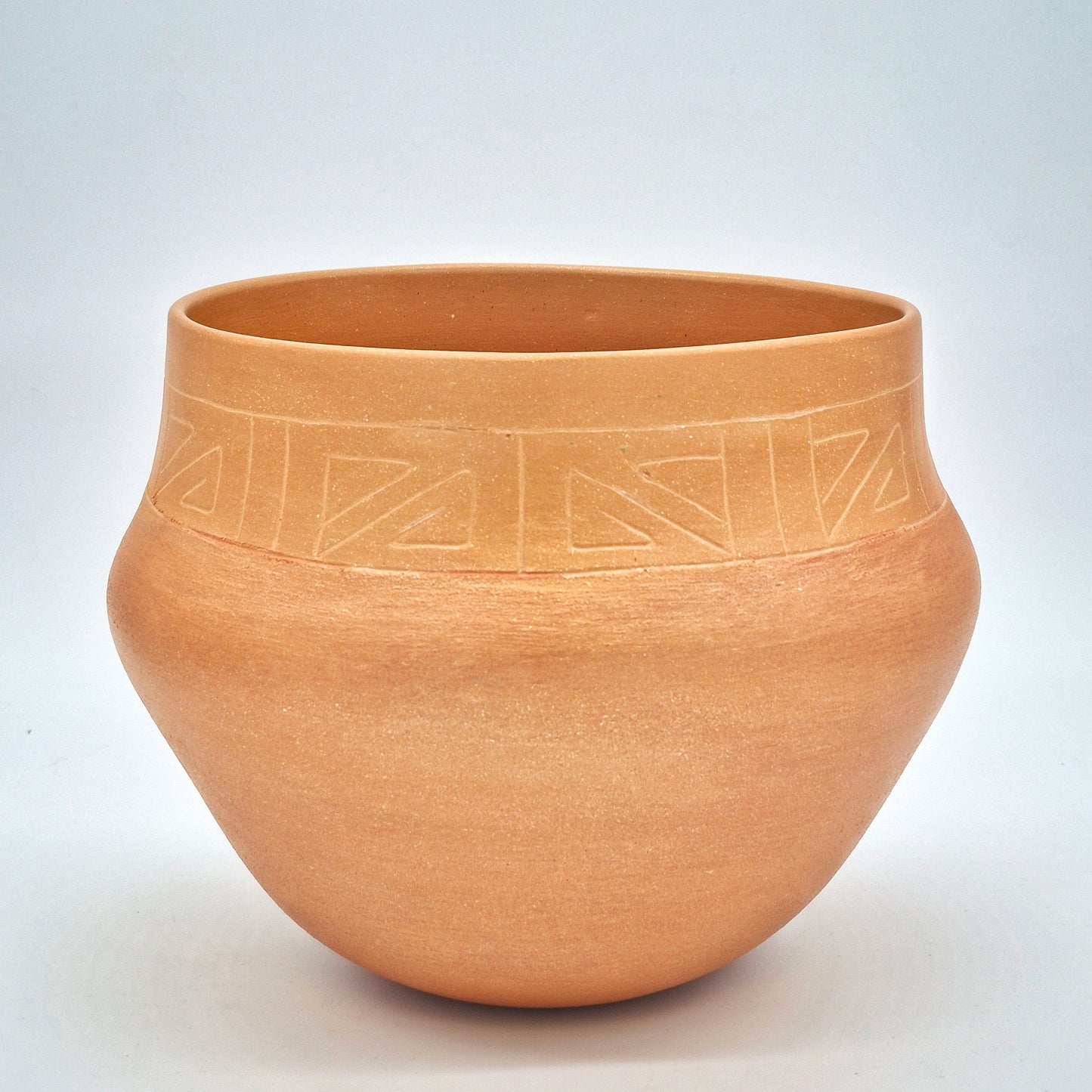 Clarence Cruz ~ 5 1/2 Quart Traditional Bean pot, 8" x 9 3/4" x 9 3/4"