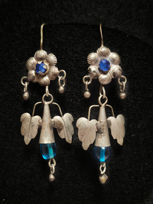 Vintage Flower Earrings, Ecuador  2" x 1"