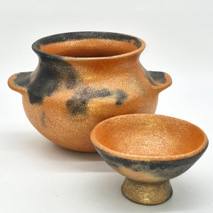 JT Beggs ~ 2 1/4 Quart Traditional Bean Pot with Lid, 8 1/4" x 7 1/2" x 7 3/4"