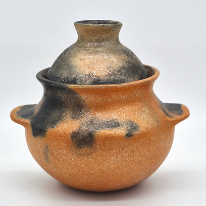 JT Beggs ~ 2 1/4 Quart Traditional Bean Pot with Lid, 8 1/4" x 7 1/2" x 7 3/4"