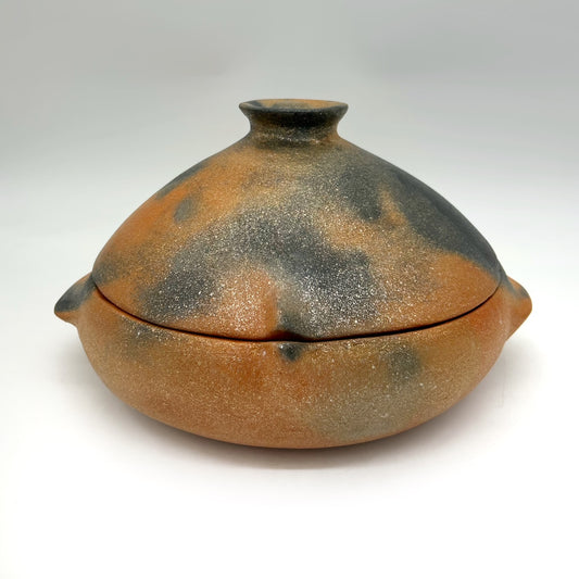 Lee Onstott - 2 3/4 Quart Mica Tagine style pot,  6 1/2" x 11 1/2" x 10 1/2"