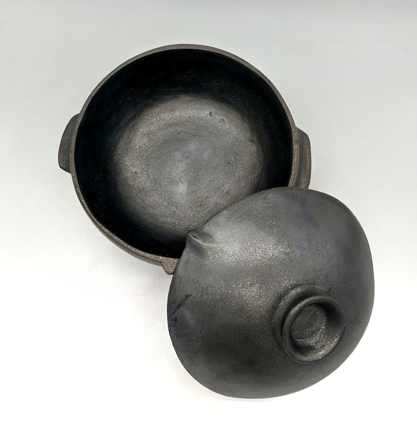 Lee Onstott - 5 Quart Black Casserole Style Pot, 8 1/2" x 11 1/2" x 10 1/2"