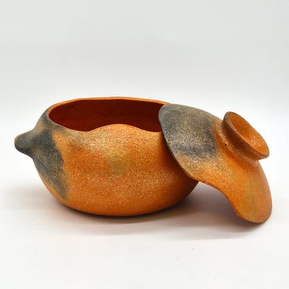 Lee Onstott - 2 1/4 Quart Casserole Style Pot, 6" x 9 1/4" x 8"