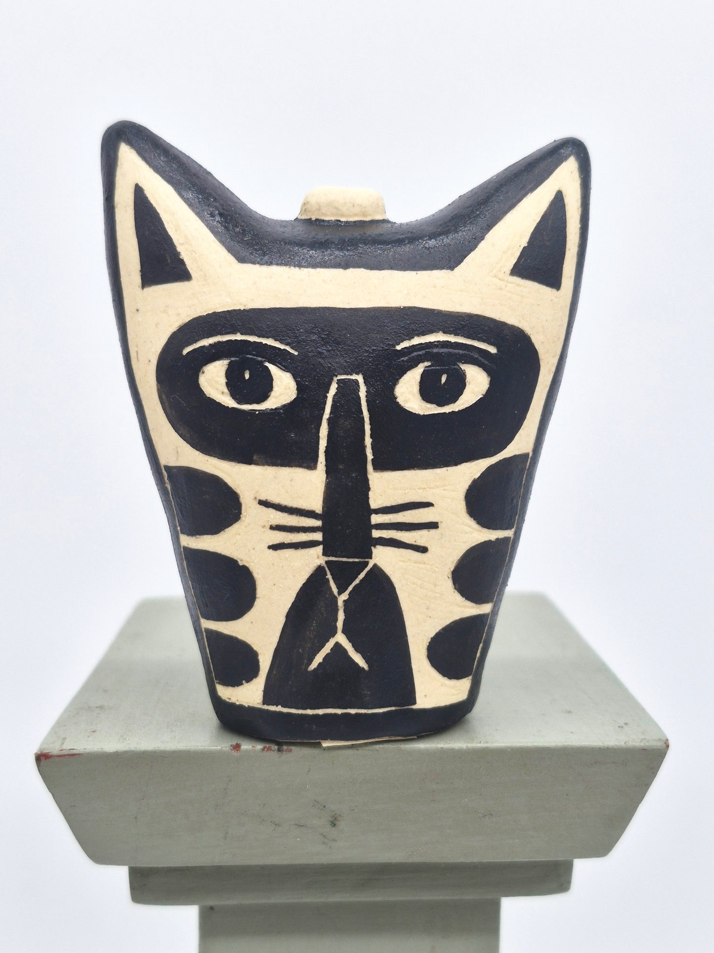 Lisa Smith ~ Face Jar Medium, Reversible  3 1/8" x 2 1/2" x 1 1/4"