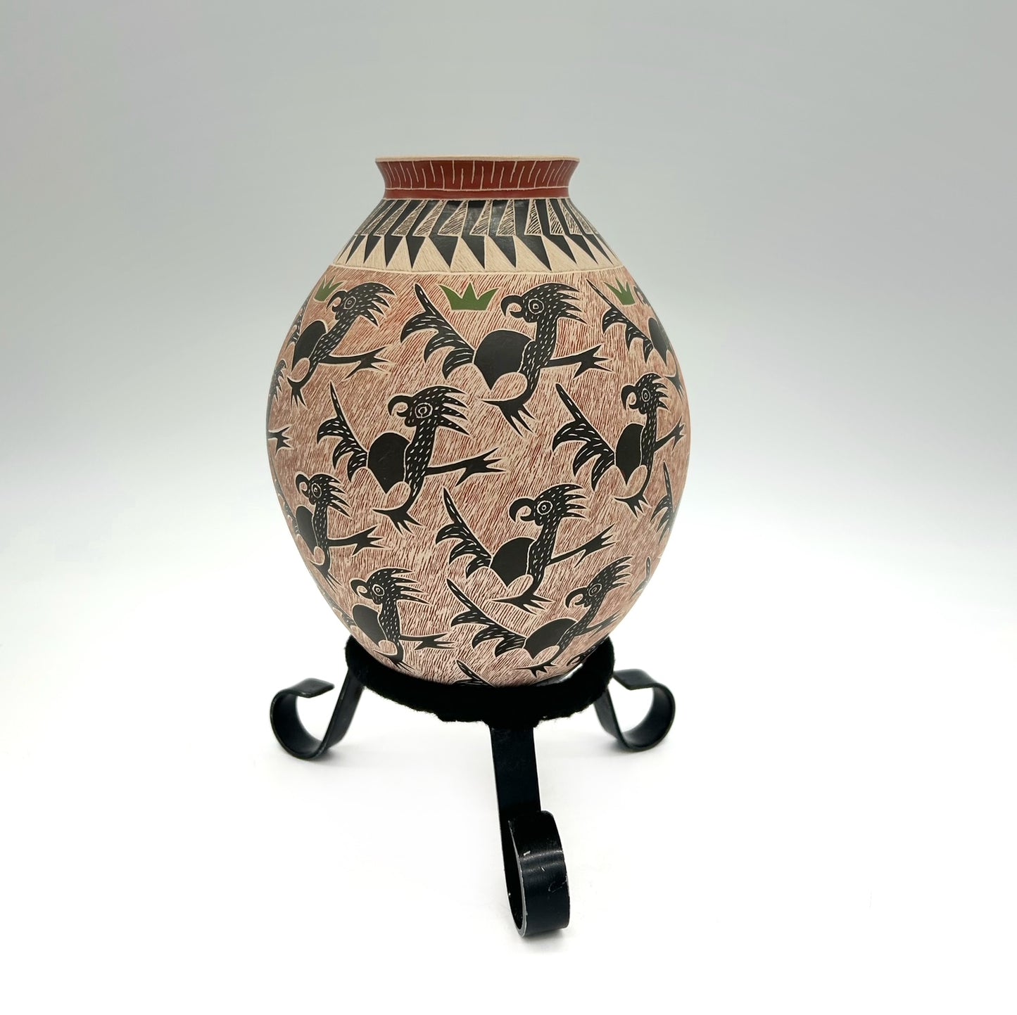 Mata Ortiz - Ceramic Pot, 8 5/8" x 5" x 5"