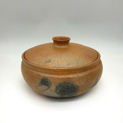 Rhonda Avidon ~ 3 1/2 Quart Mica Casserole style pot, 6" x 10" x 10"