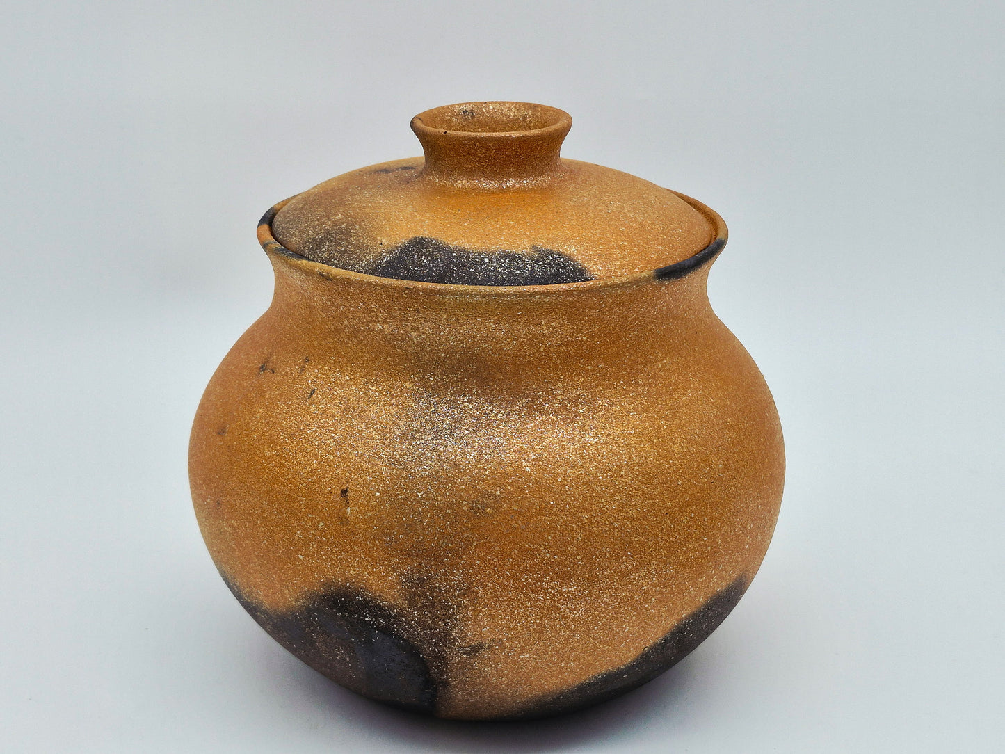 Rhonda Avidon ~ 4 Quart Mica Bean Pot, 8 3/4" x 8 3/4" x 8 1/4"