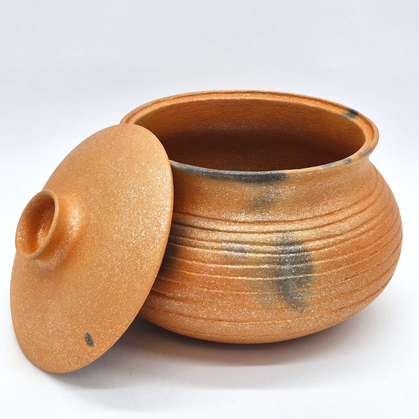 Rhonda Avidon ~ 5 3/4 Quart Mica Casserole Style Pot with Lid and Incised Design, 8" x 10 1/4" x 10 1/4"