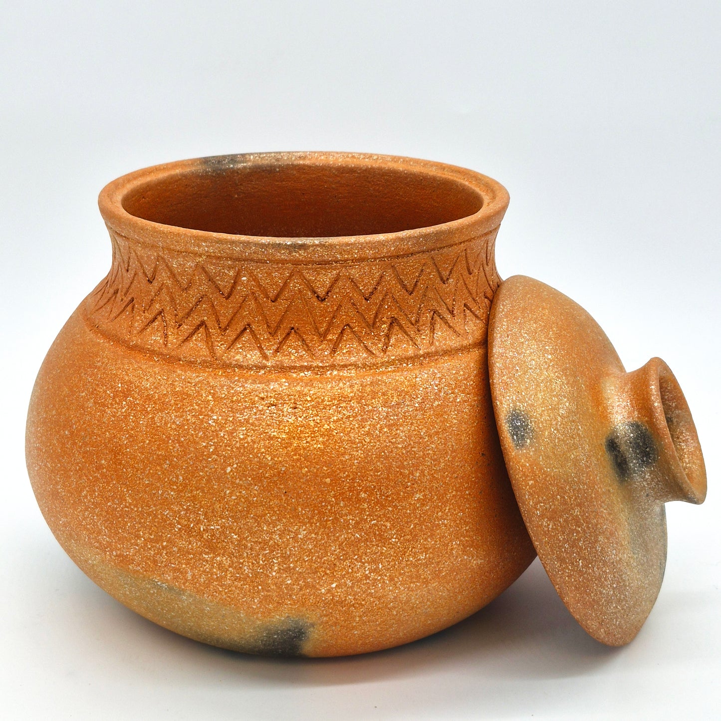 Rhonda Avidon ~ 4 Quart Traditional Bean Pot with Lid and Incised Design, 8 1/4" x 9 1/4" x 9 1/4"
