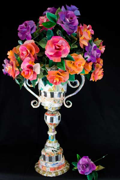 web RP Trophy Vase with Tea Roses IMG