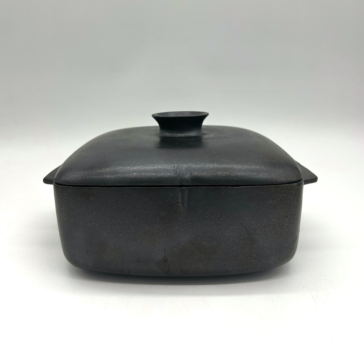 2 1/2 Quart Square Casserole Style Mica pot