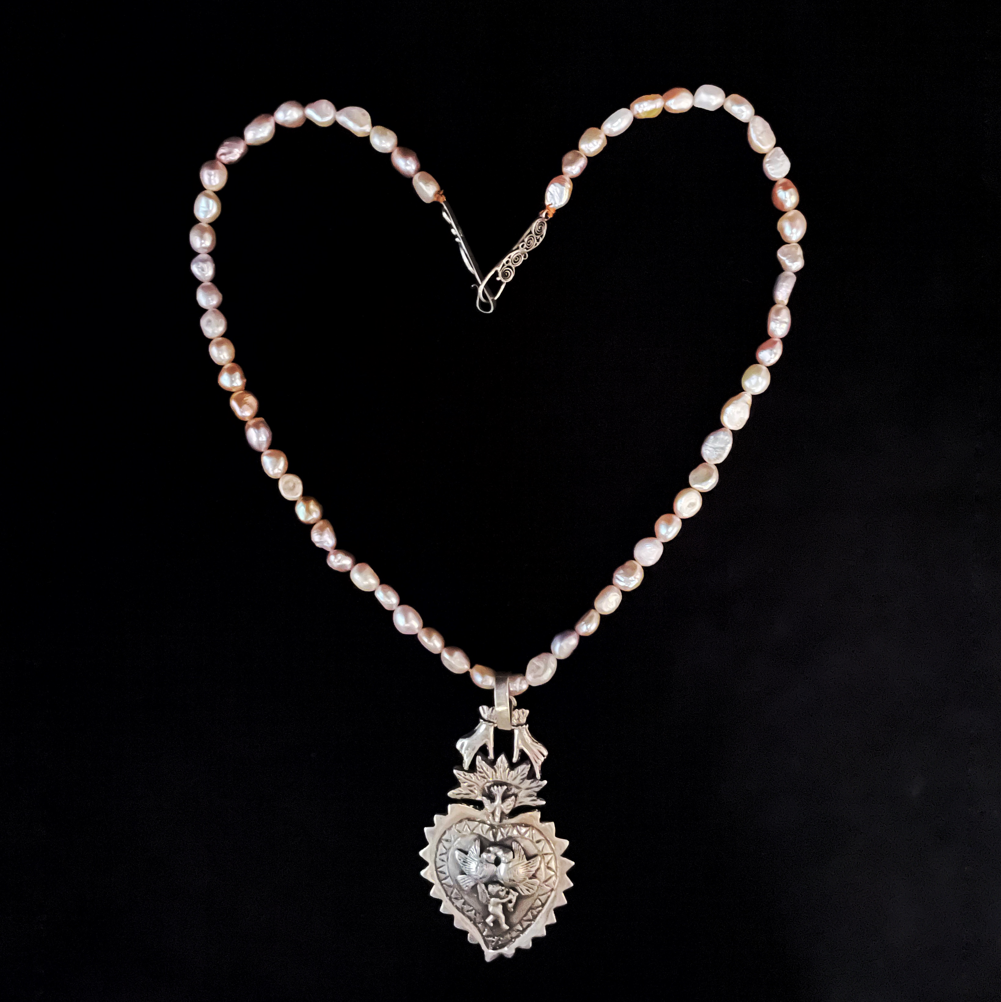 Pearls Heart Necklace – Alex Mika Jewelry