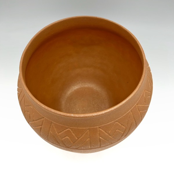 5 Quart Traditional Bean pot with Incised Design