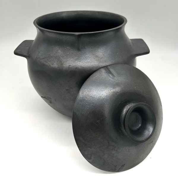 6 Quart Mica Black Bean pot