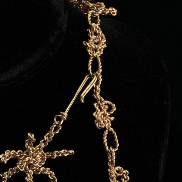 Spider Mum Gold Necklace
